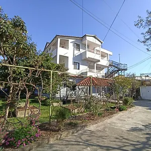 Osmani , Durrës Albanië